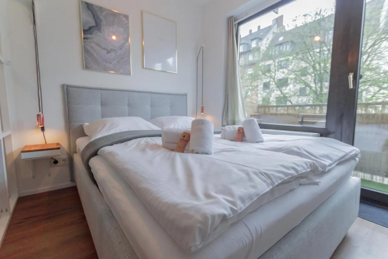 Ferienwohnung Design Studio nahe Messe und HBF mit WLAN und Netflix Düsseldorf